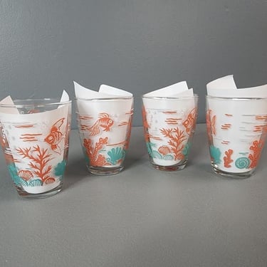 Set of 4 Vintage Libbey Fish Pattern Shot Glasses 