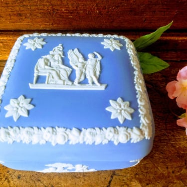 Vintage Wedgwood Box made in England~Blue & White Jasperware Box~Neoclassical Figures~JewelsandMetals 