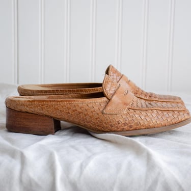 brown leather mules 90s vintage chunky low heel woven braided dark brown slip on clogs size 6.5 