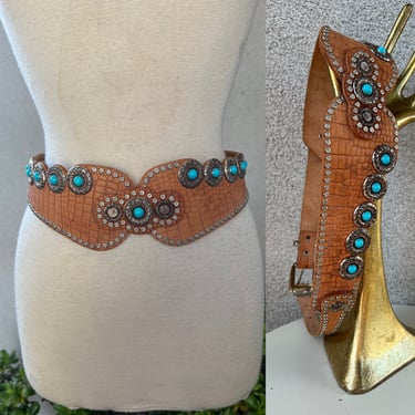 Vintage Western waist belt tan leather silver turquoise accents fits 28-33” 