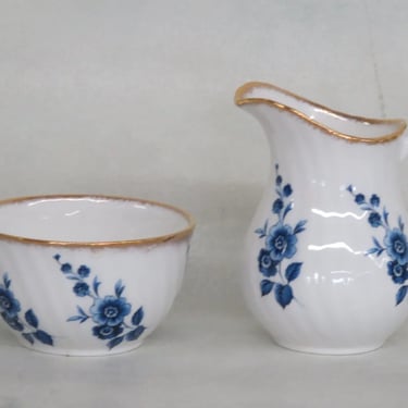Elizabethan England Bone China Blue Floral Creamer and Sugar Bowl Set 3499B