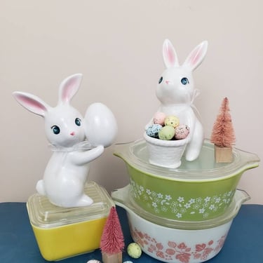 Vintage Inspired Easter Bunnies / Set of 2 Spritz White Ceramic Bunny 