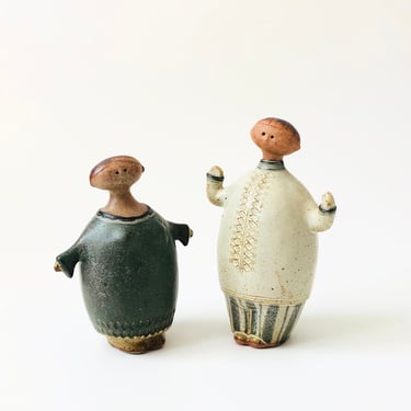 Mid Century Pottery People Salt and Pepper Shakers 