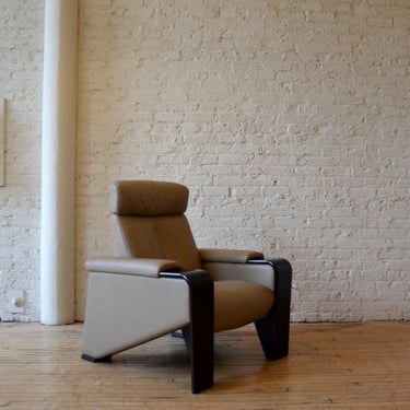 Ekornes Stressless Leather Danish Recliner Lounge Chair