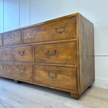 Henredon Artefacts Oak Vintage 9 Drawer Campaign Dresser Excellent Condition