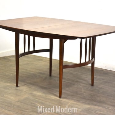 Mid Century Modern Walnut Dining Table 