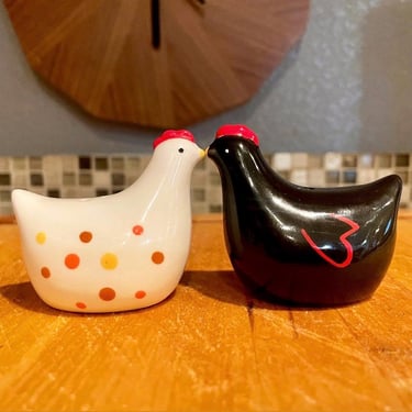 Vintage Ceramic Painted Chicken Salt & Pepper Shaker Set | Raised Polka Dots Black Rooster and Hen Salt Shakers, Country Farmhouse Kitchen 