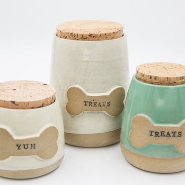 Dog treat jars, Dog gifts, Personalized pet gifts, Dog treats, Handmade gifts, Pet urns, Dog treat holder , Handmade pottery, Ceramic jars 
