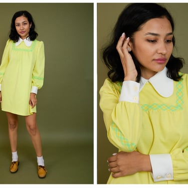 Vintage 1960s 60s Joseph Magnin Lemon & Lime Contrast Trapeze Silhouette Mod Mini Dress w/ Beagle Collar, Long Sleeves 