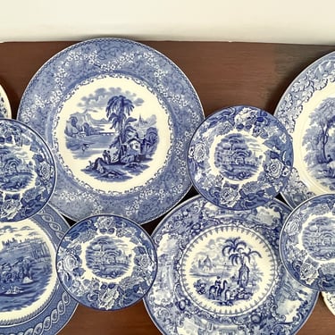 Collection of Vintage English Blue and White China Plates. Chinoiserie Plate Wall Gallery. Grandmillennial Kitchen Decor. 
