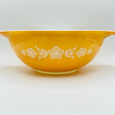 Vintage Pyrex Butterfly Gold/Orange and White Floral 444 Cinderella Mixing Bowl 4 Quart Made in USA by LeChalet