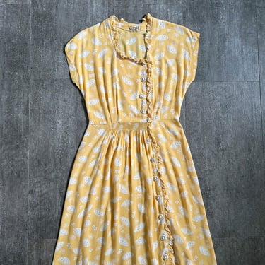 1940s novelty print dress . vintage 40s dress . size small to medium 