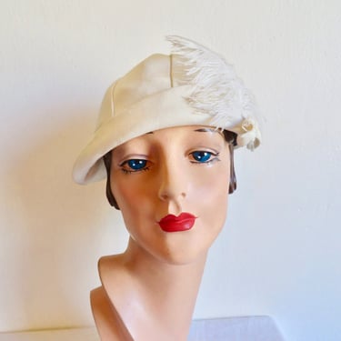 1930's White Faille Fabric Small Brim Cloche Hat with Ostrich Feather Plume Flapper Art Deco Great Gatsby Style 30's Spring Summer Millinery 