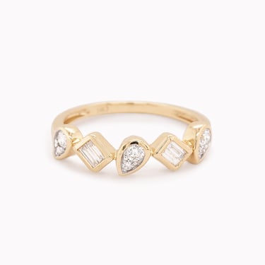 Pivoting Bezel Set Diamond Shapes Ring