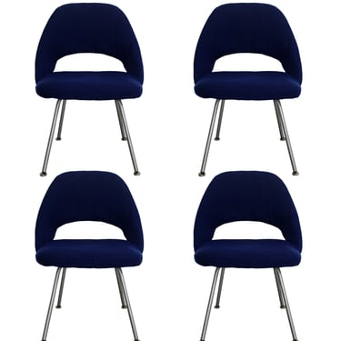 Mid Century Modern Set of 4 Knoll Executive Saarinen Side Chairs on Tubular Legs 