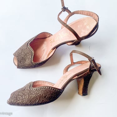 1950s Brown Peep Toe Heels | 50s Brown Embroidery Pumps | Frederick & Nelson 