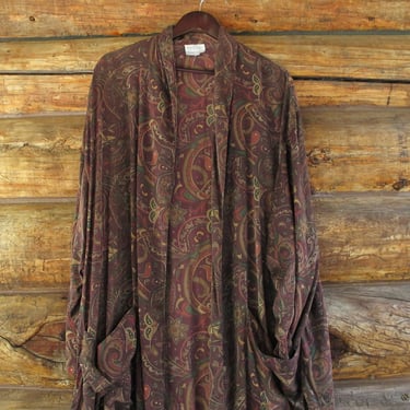 Versatile 100% silk robe with paisley design from Middleton Wisconsin. Funky kimono jacket, perfect for a bohemian style boho look. 