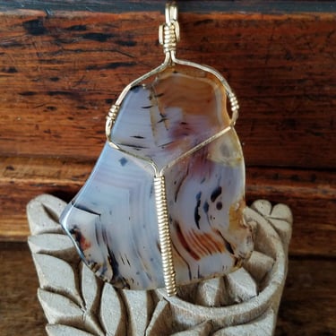 AGATE Pendant 12K Gold Fill Wire Wrapped~Large Translucent Natural Stone~Sliced Agate Rock~Vintage Pendant~Color Striations~JewelsandMetals. 