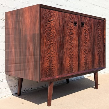 Mid Century Danish Modern Rosewood Cabinet 