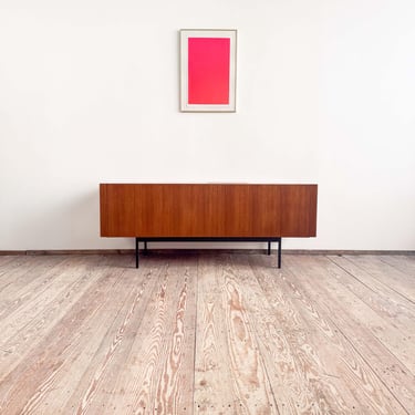 Minimalist Mid Century Modern Design Sideboard, Modell B20 in Teak by Dieter Waeckerlin for Behr, Germany 