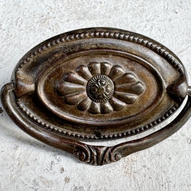 Oval Drawer Pull, One Vintage Metal Furniture Hardware Bail Pull, Cabinet Pull 