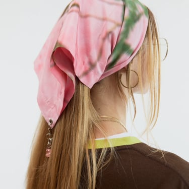 Focus Camo Headscarf with Frog Charm