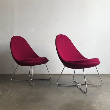 Keilhauer Maroon Lounge Chairs in Wool 