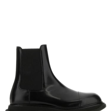 Alexander Mcqueen Man Black Leather Chelsea Tread Ankle Boots