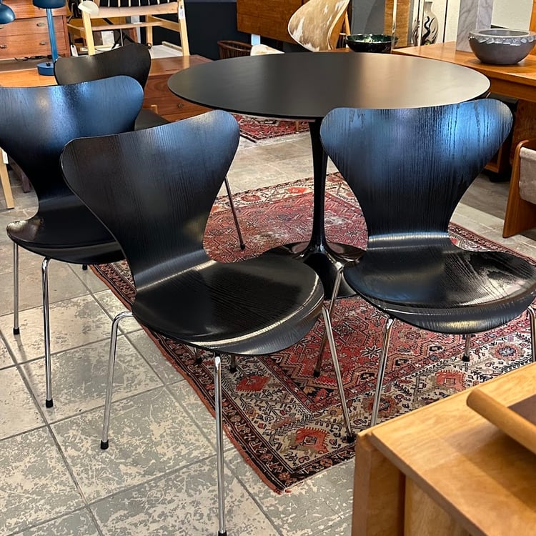 Arne Jacobsen Series 7 Chairs by Fritz Hansen, set of 4