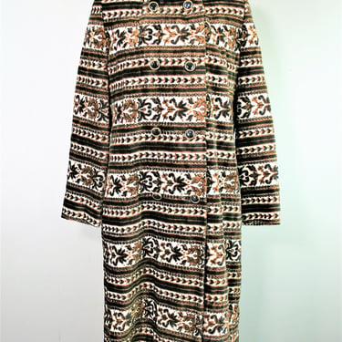 1960 - Mod - Carpet Coat - Sculped Velvet Chenille - Estimated size M 