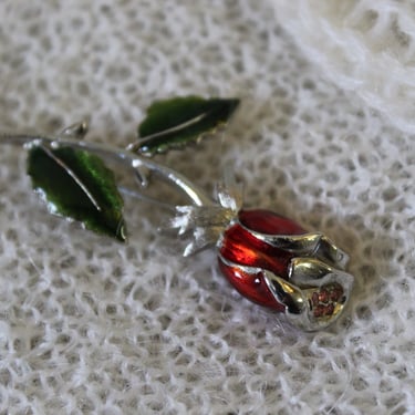 Vintage 1950s 60s Red Rose Bud 3D Enamel metal flower Brooch pin 