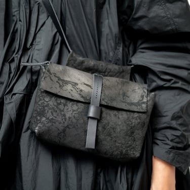 Distressed Pebble Black Leather Mono Bag