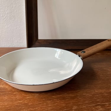 Vintage 1960s Arabia Finel Seppo Mallat White Enamelware Cast-Iron Saucepan or Skillet/Frying Pan | Finnish Design MCM | No Lid 