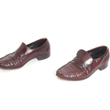 vintage men's size 9.5 RED/BROWN leather style OXFORD penny loafer shoes -- men's size 9.5 -- Free shipping in the U.S.A. 