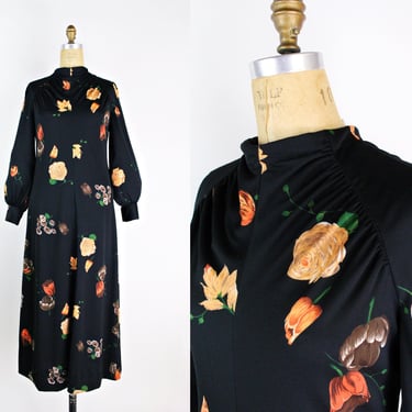 70s Black Floral Hostess Maxi Dress / Asian Inspired Dress / Nightgown / Vintage Dress / Size S/M 