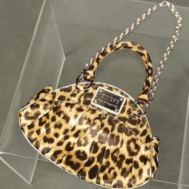 Vintage Guess Leopard Print Handbag with Chain Strap – Chic and Stylish 