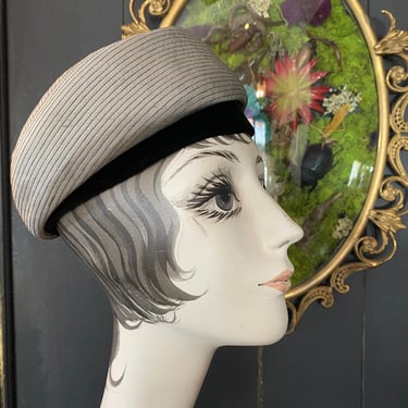 John Doyle Bishop, 1960s beret, gray and black, vintage hat, chevron, Seattle designer, Revira, velvet trim, classic design 