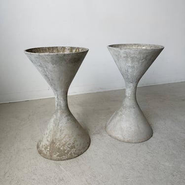 LIGHT GRAY FIBER CEMENT SMALL DIABOLO PLANTERS BY WILLY GUHL FOR ETERNIT, 60's
