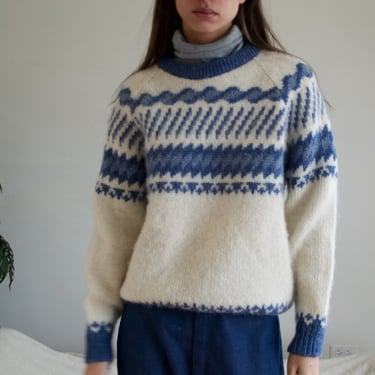fair isle cream and cornflower blue scottish wool pullover crewneck sweater 