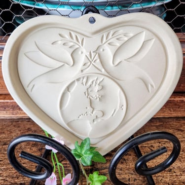 Pampered Chef Peace on Earth Mold~Heart Shortbread Mold 