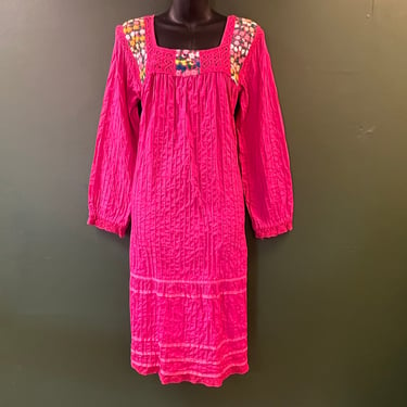 Mexican embroidered dress 1970s pink floral embroidery pink tuck festival tunic medium 