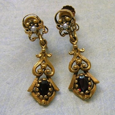 Antique 14K Gold Screwback Earrings With Garnets and Pearls, Old 14K Gold Earrings, Old Screwback Earrings (#4517) 