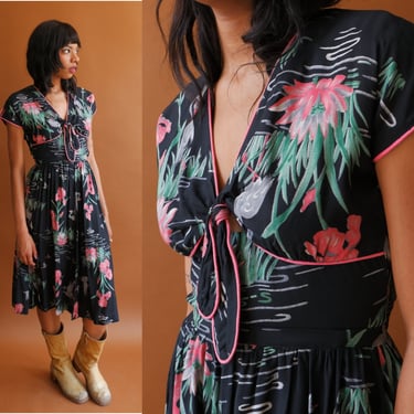 Vintage 70s Floral Two Piece Set/ 1970s Birds and Flowers Print/ Size Small 