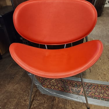 Retro Red Lounge Chair 25" x 29.5" x 18"