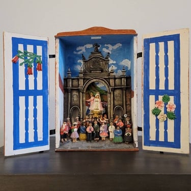 Vintage Latin American Retablo Diorama Religious Folk Art Sculpture 