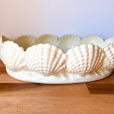 Vintage Ceramic White Shell Centerpiece. Vintage SeaShell Planter. 