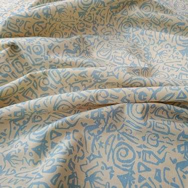 Marimekko 1989 Marimekko Sikermä Tablecloth - Smoky Blue & Cream Abstract Print by Juha Laurikainen 