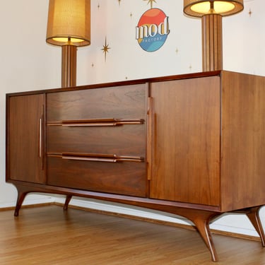 American Modernist Walnut Long Dresser/Credenza