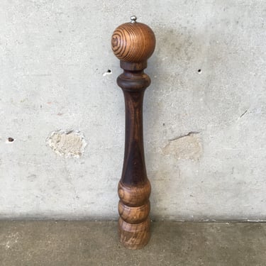 29&quot; Barrel French Pepper Mill Grinder