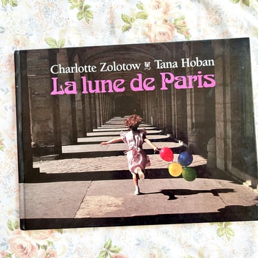 La Lune De Paris - French 1993 Hardcover Children's Book 